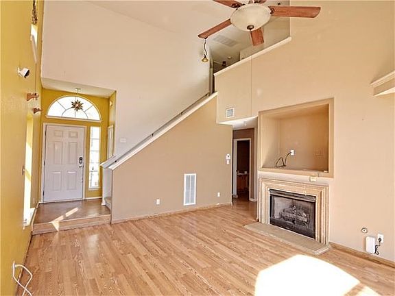 5th image of 17301 Valentine Dr