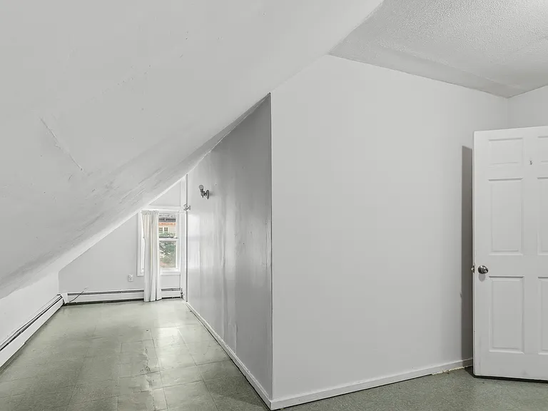 32-34 Salem St #3 — Photo 8