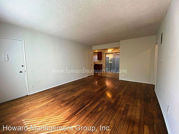 3rd image of 721 Pacific St APT 1