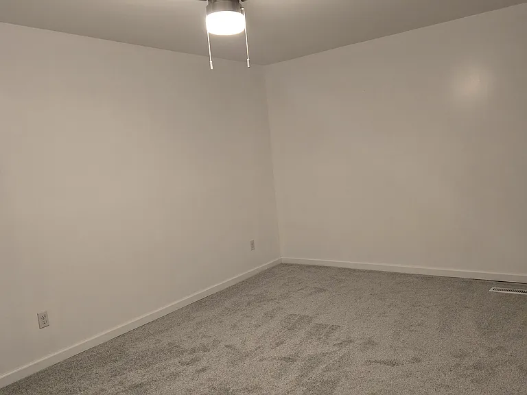 2601 Creston Pl — Photo 2