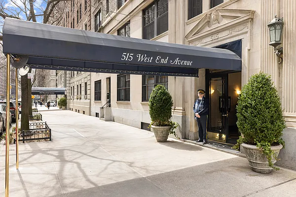 Sold by Sotheby's International Realty | media 13