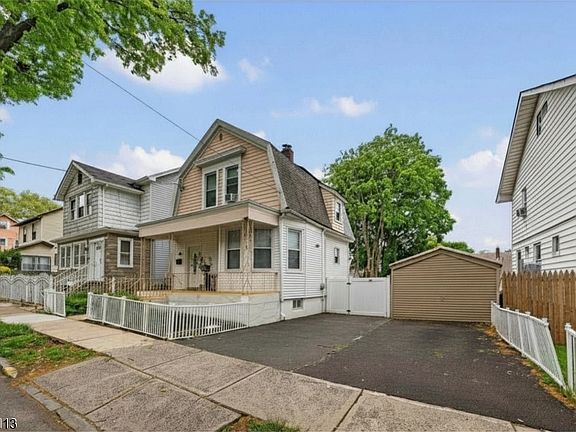 2nd image of 48 39Th St