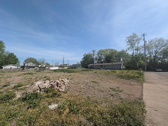 3rd image of 1700 Scovel St