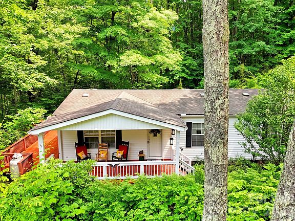 2nd image of 315 Oakstone Dr