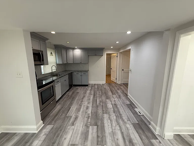 199 Goodrich St — Photo 4