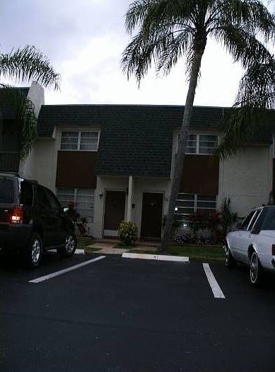 1st image of 5229 SW 40th Ave