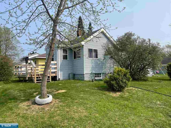 631 7th St NW, Chisholm, MN 55719