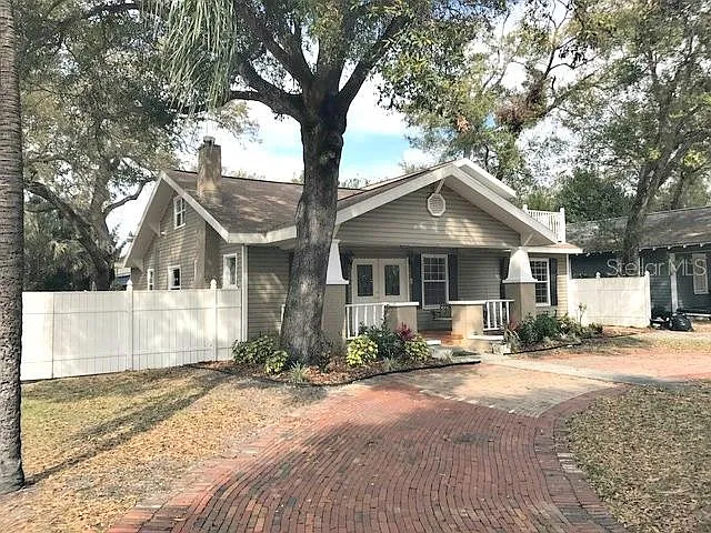 4 bed, 3.0 bath, 2238 sqft, $4,200 — Photo 2