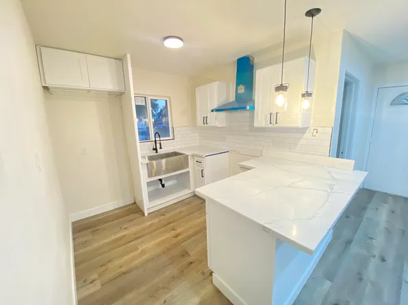 1575 W 207th St, Torrance, CA 90501