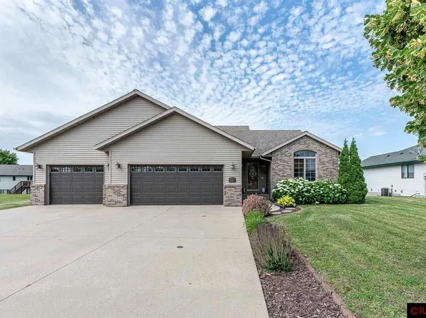 133 Copperfield Dr, Mankato, MN 56001