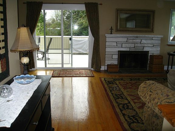 4th image of 22806 18th Ave S