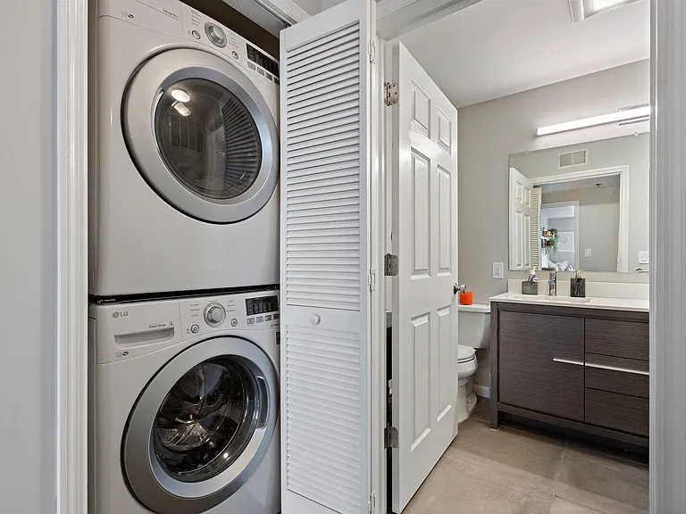 901 Madison St #5C — Photo 11