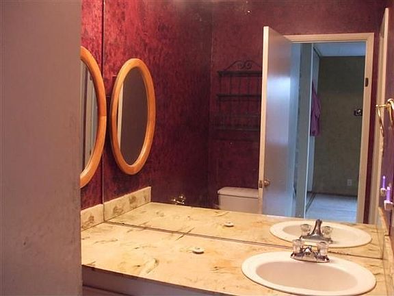 4th image of 289 El Portal Way