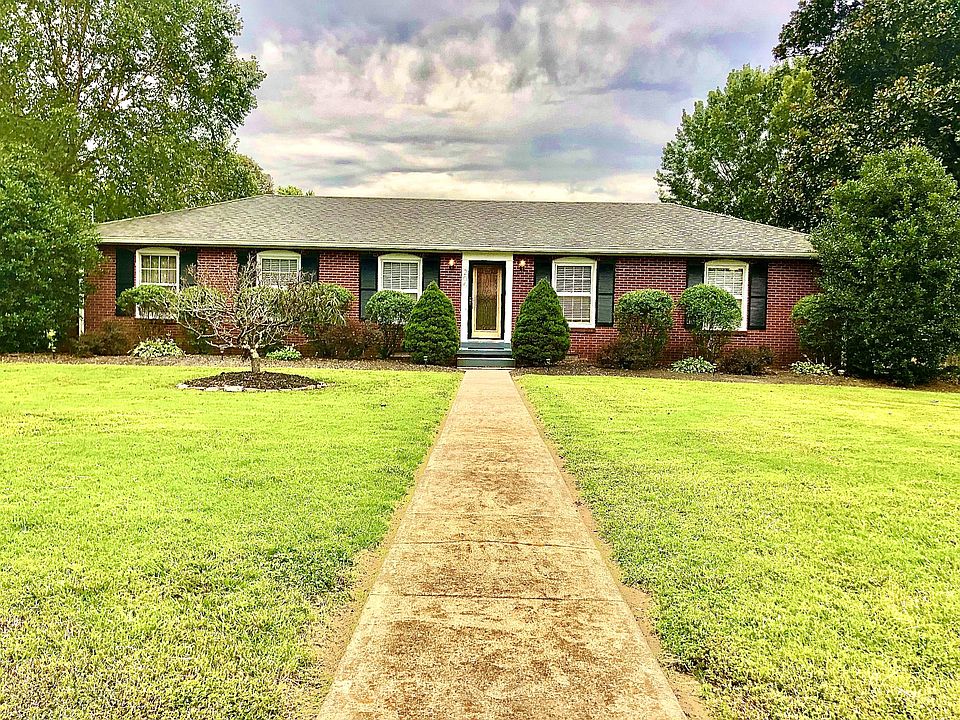 1st image of 205 Woodmont Dr