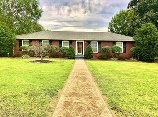 205 Woodmont Dr, Shelbyville, TN 37160