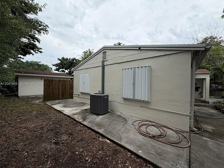 596 NW 109th St — Photo 5