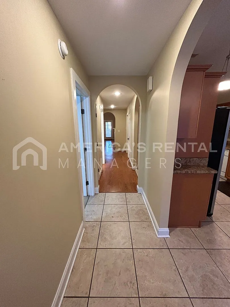 Townhome in Hoover, AL Available to View with 48 Hour Notice — Photo 2
