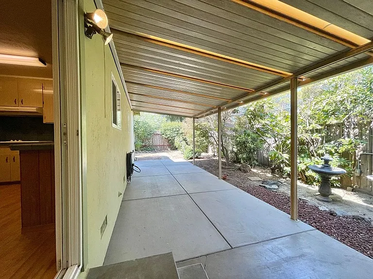3063 Linda Vista Ave — Photo 16