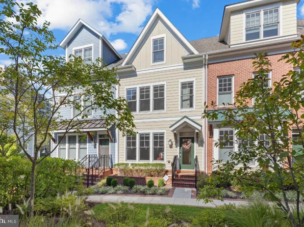 69 Ellsworth Heights St, Silver Spring, MD 20910