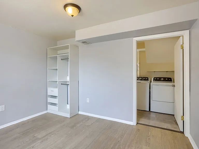 1253 Miller St — Photo 11