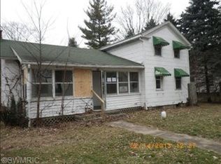 202 S Saint Joseph St, White Pigeon, MI