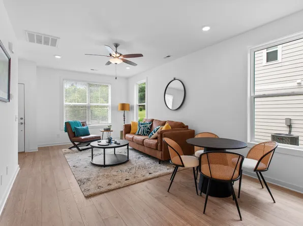 1170 S Dickerson Rd #18, Goodlettsville, TN 37072