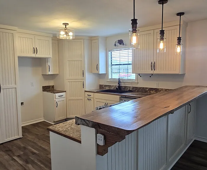 206 Cooper St — Photo 2