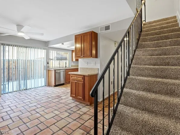 1404 Santa Anita Dr APT B, Las Vegas, NV 89119