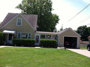 265 30th Ave N, Clinton, IA 52732