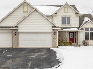 W4614 Ridgeview Rd, Elkhorn, WI 53121