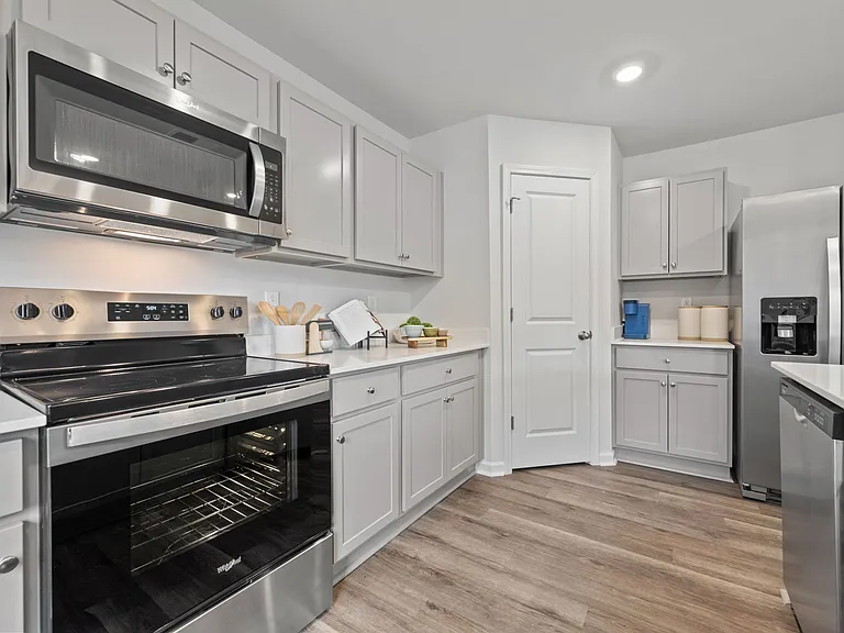 532 Sandy Hollow Dr — Photo 6