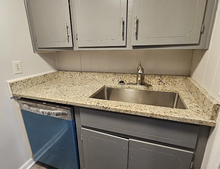 211 Oak St #2 — Photo 8