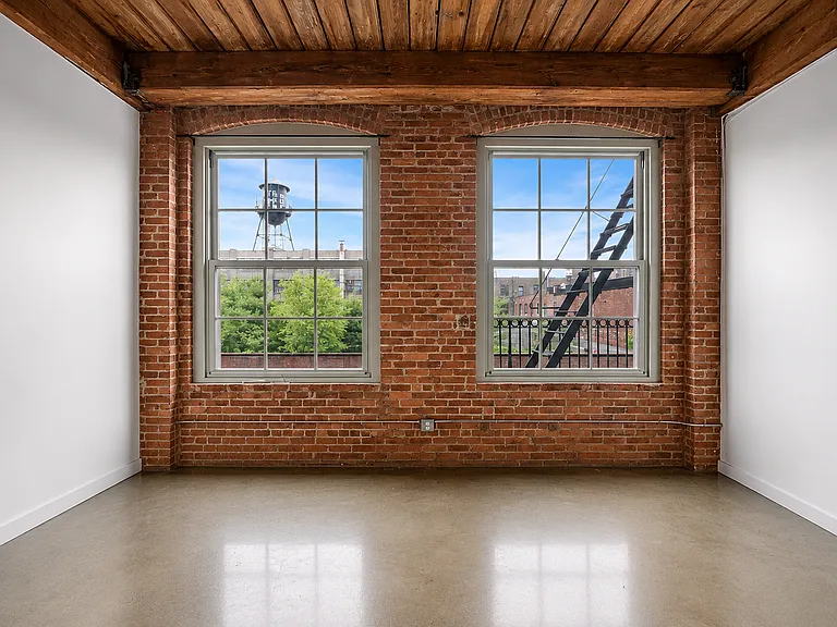 59 Kent St #2E — Photo 4