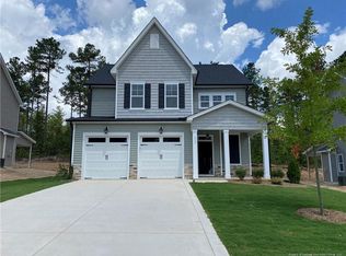 513 Falls Creek Dr, Spring Lake, NC 28390