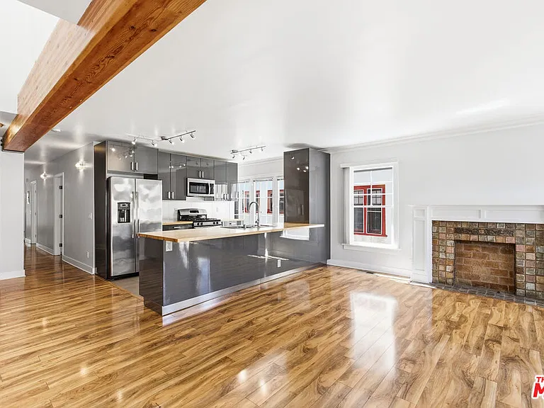 222 N New Hampshire Ave — Photo 5