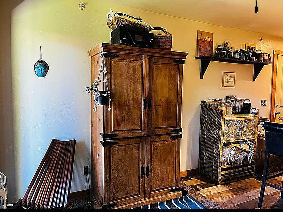 2nd image of 520 Redcliff Cir #G-104