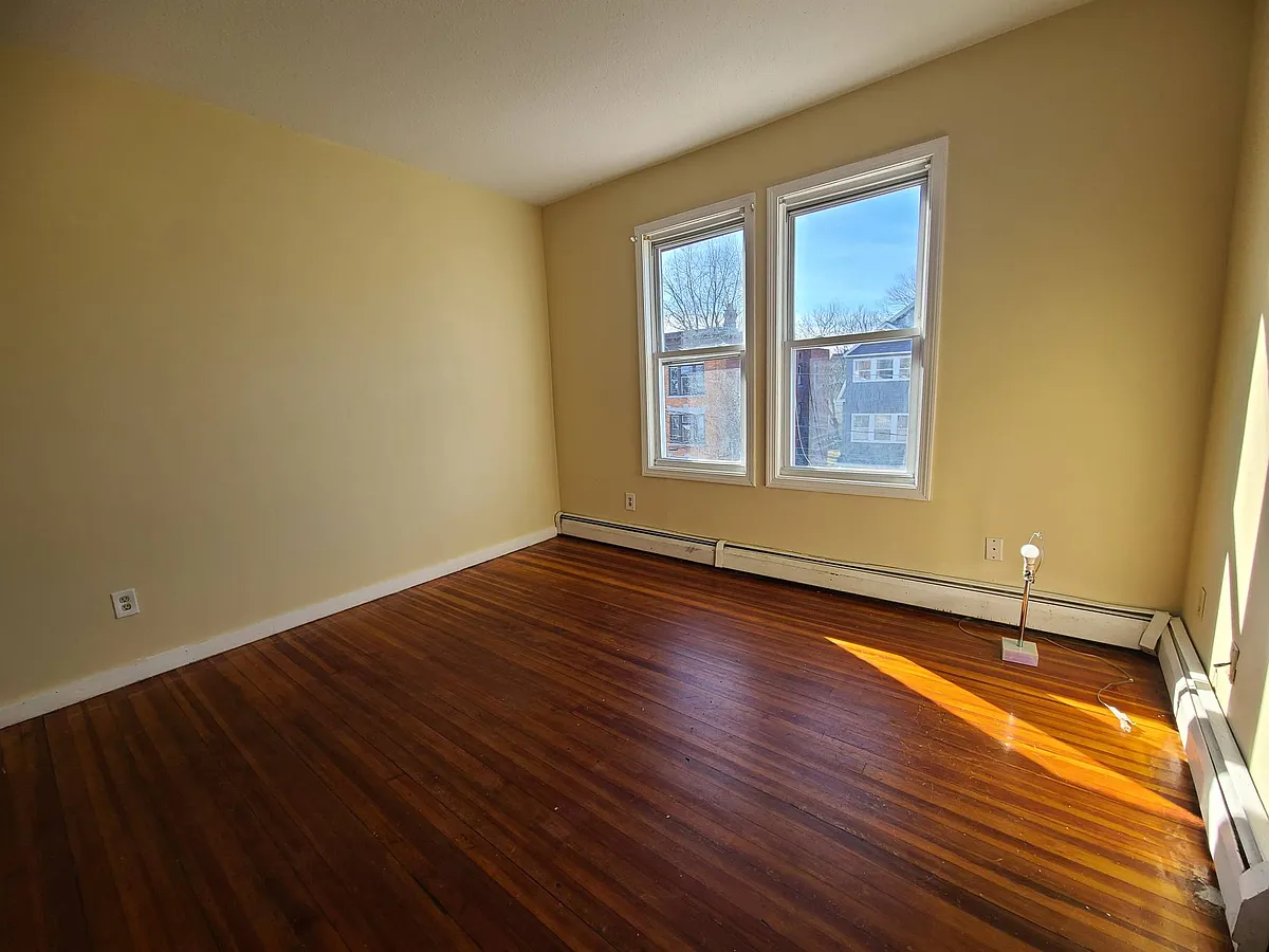 Building Photo - 80 Orange St #3S