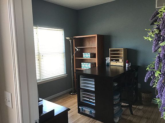 Office/craft/bedroom 