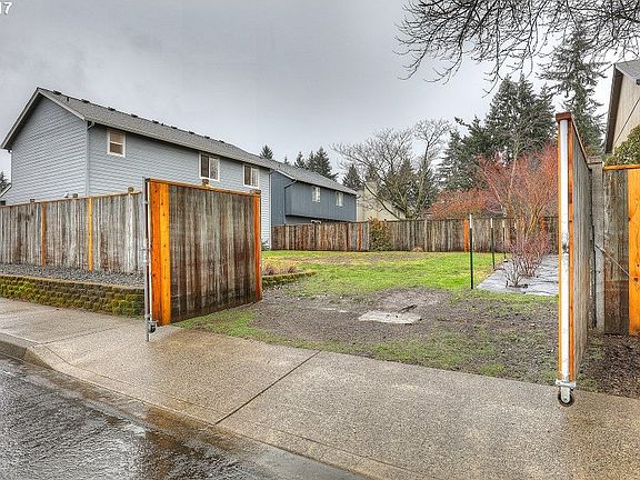4th image of 16516 NE 32nd St