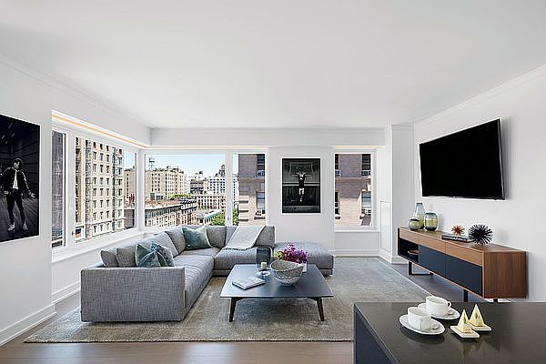 1st image of 222 W 80th St #17A