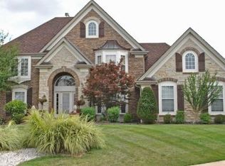 519 Eaglesridge Dr, Ballwin, MO 63021