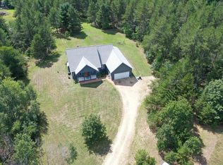 W1624 Dees Rd, Lyndon Station, WI 53944