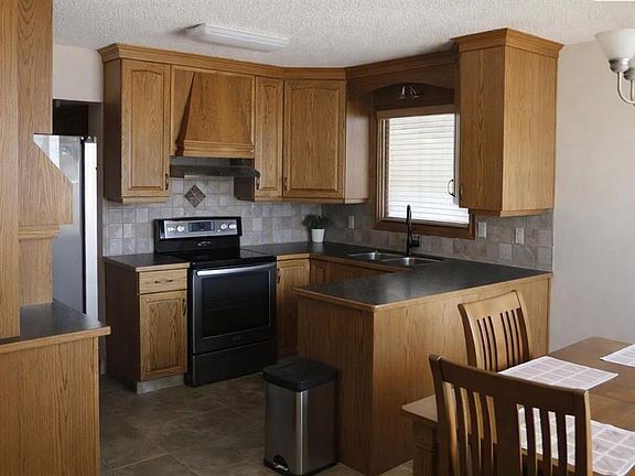 4th image of 1121 Lakemount Blvd S