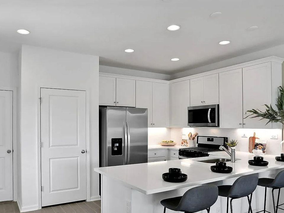 1st image of 366 Bannon Lakes Blvd #366