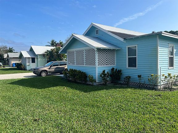3rd image of 1338 NE 35th Street