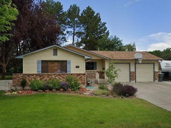 871 Henderson Dr