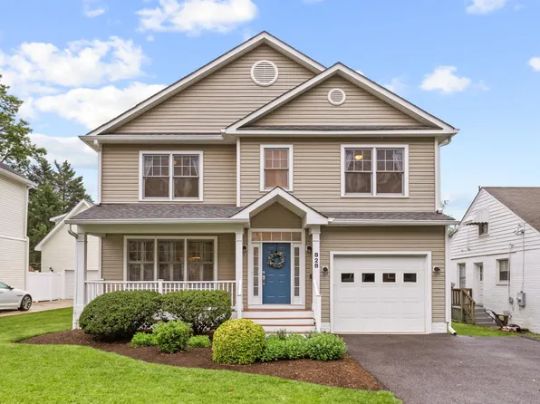 828 N Wakefield St, Arlington, VA 22203
