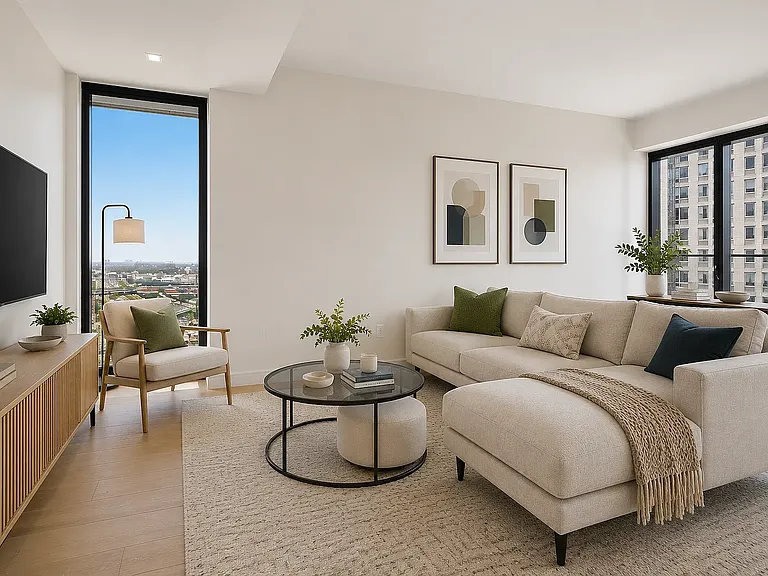 45-30 Pearson St #Penthouse 4C — Photo 1