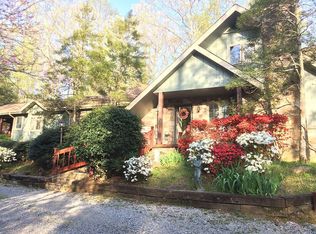 1646 Cardinal Dr, Gatlinburg, TN 37738