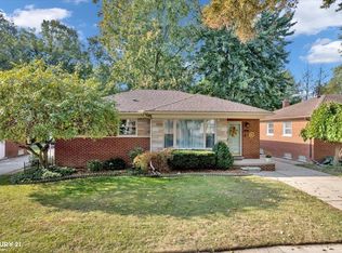 21612 Fresard St, Saint Clair Shores, MI 48080